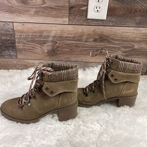 JELLYPOP Women’s Mission Hiker Lace Up Booties Chunky Heels Size 8 1/2” Tan